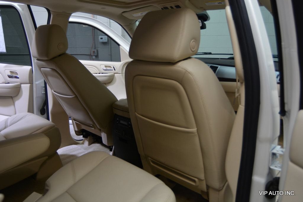 Used 2007 Cadillac Escalade AWD w/ Information Package image 34