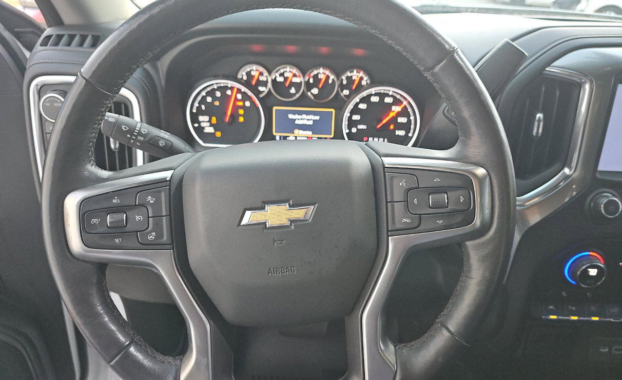 Used 2020 Chevrolet Silverado 1500 LT w/ Convenience Package image 12