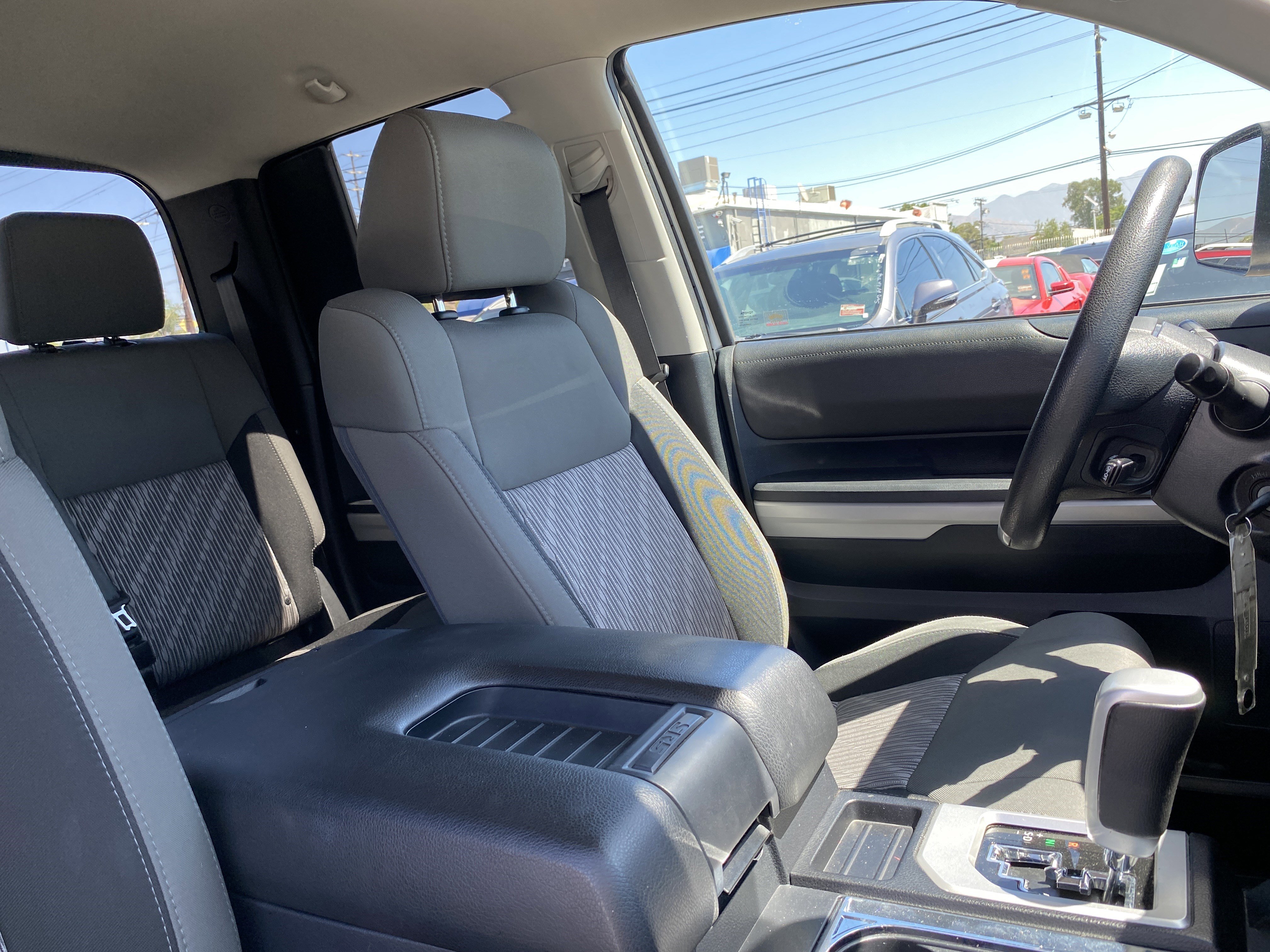 Used 2018 Toyota Tundra SR5 w/ SR5 Upgrade Package image 23