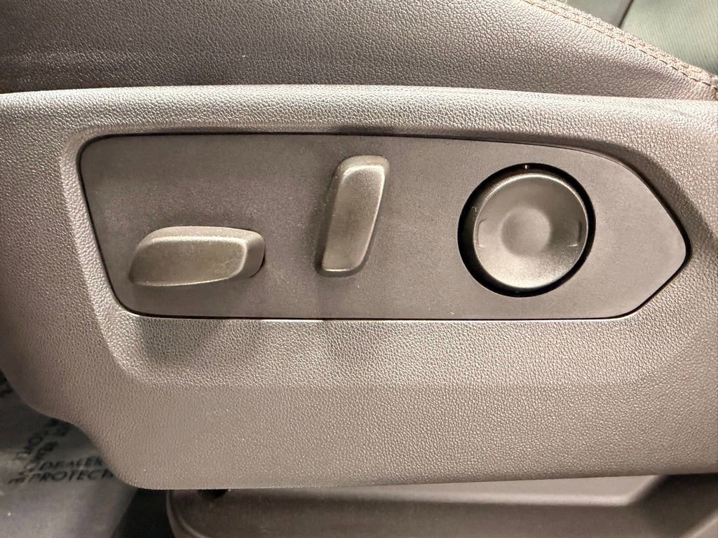 Used 2024 GMC Sierra 2500 AT4 w/ AT4 Premium Plus Package image 28