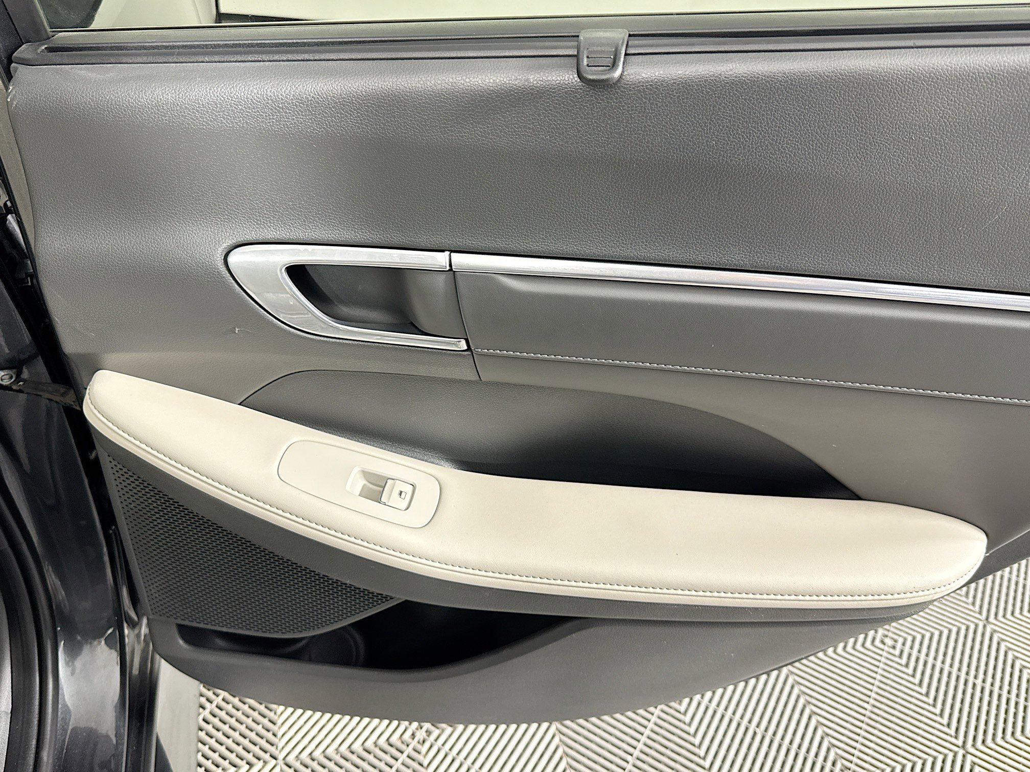 Used 2023 Hyundai Sonata Limited image 27