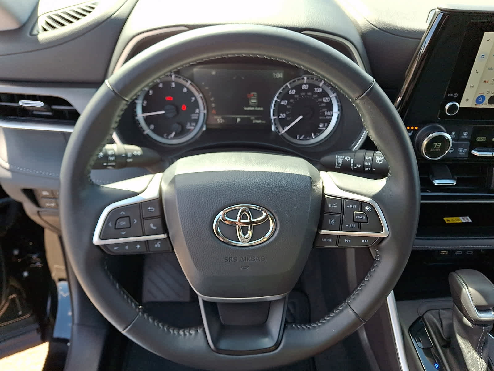 Used 2023 Toyota Highlander XLE image 22