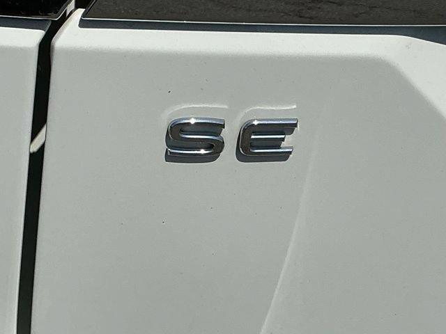 Used 2024 Volkswagen Atlas SE AWD/4WD image 10