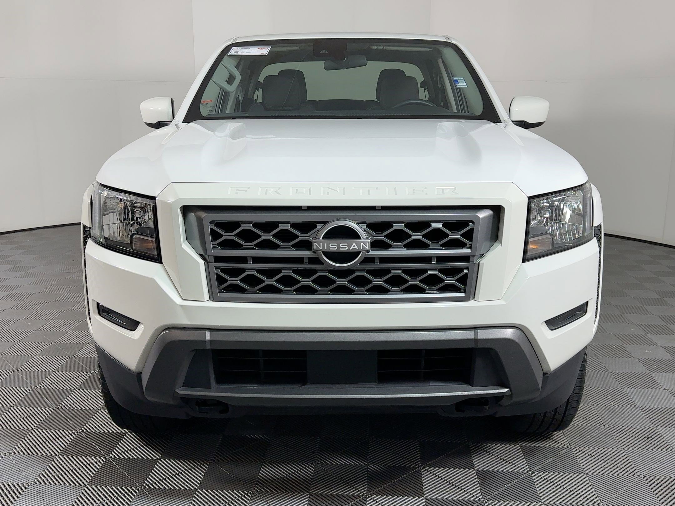 Used 2023 Nissan Frontier SV w/ Technology Package image 5