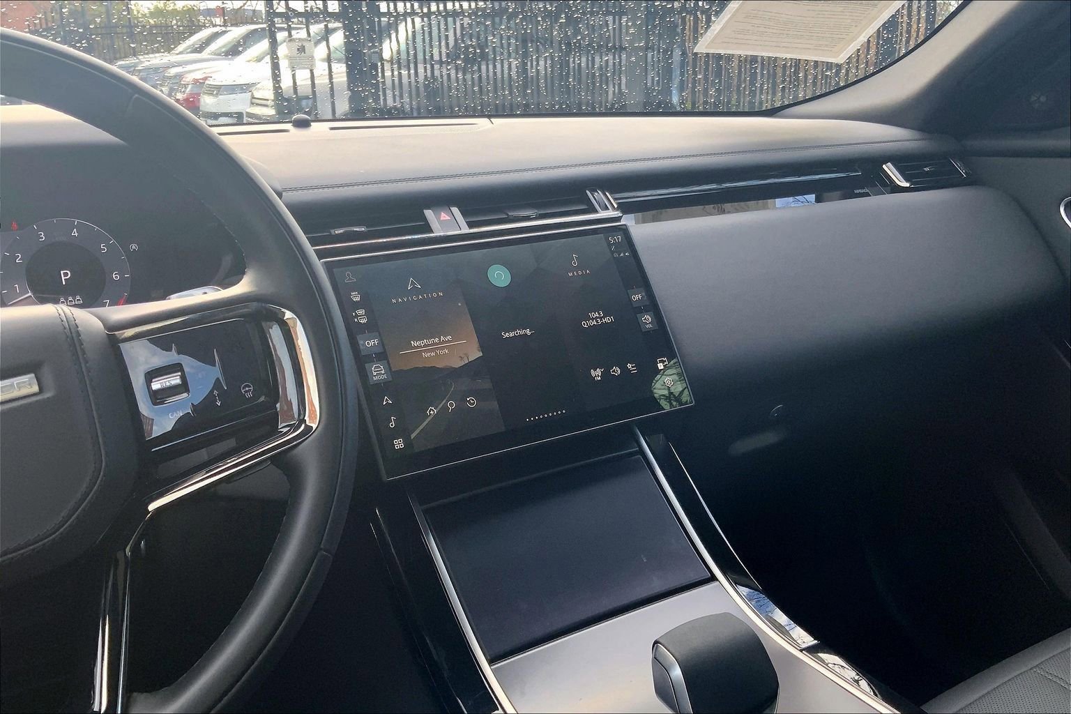 Used 2026 Land Rover Range Rover Velar Dynamic SE AWD/4WD image 6