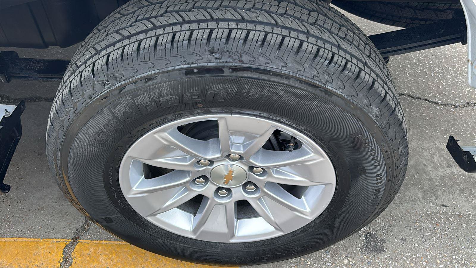 Certified 2025 Chevrolet Silverado 1500 W/T RWD image 12