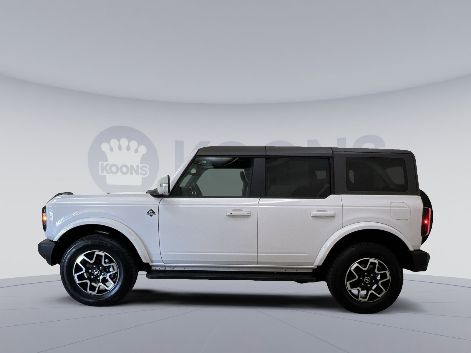 Used 2024 Ford Bronco Outer Banks image 11