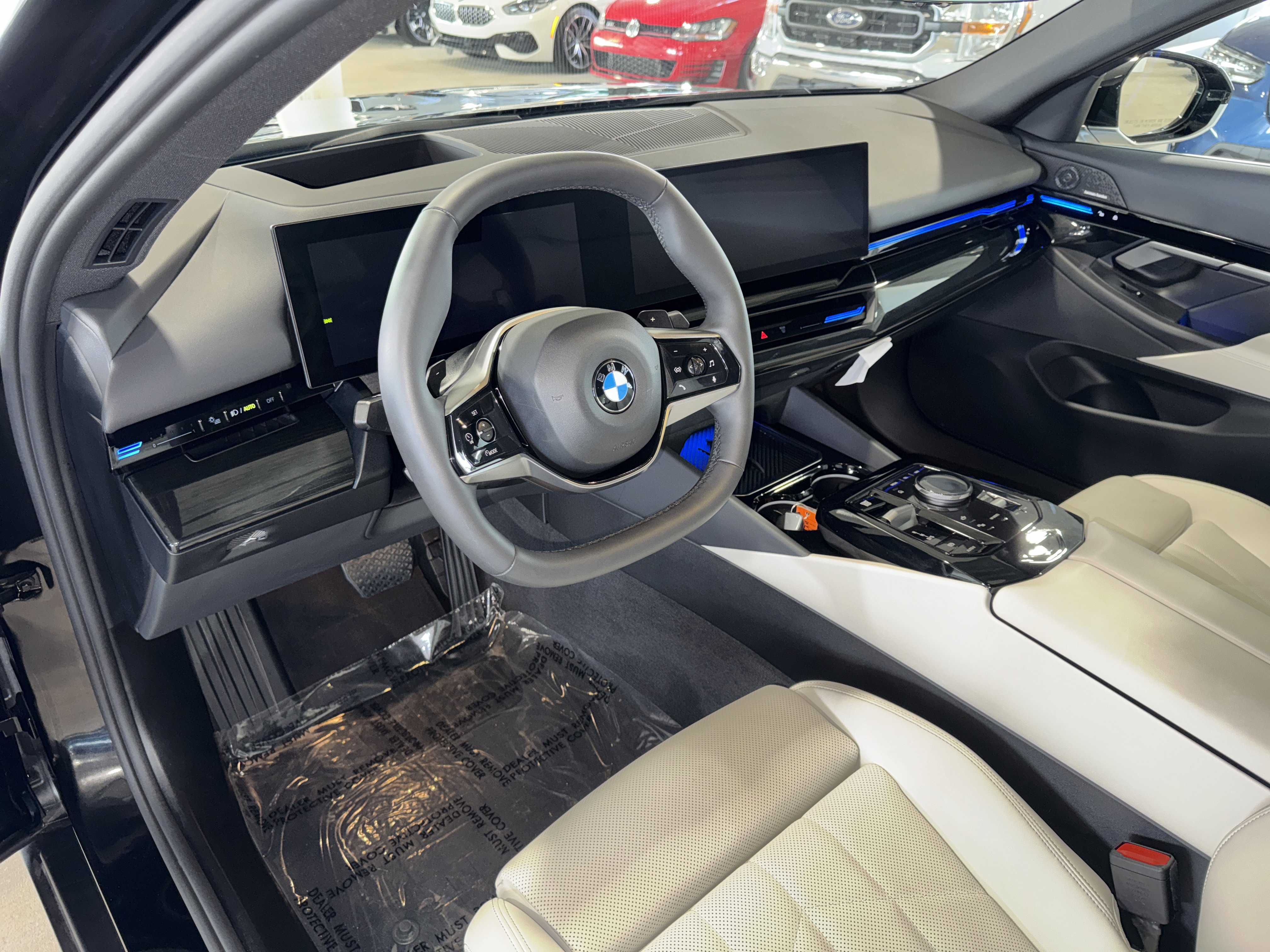 Certified 2025 BMW 530i xDrive w/ Premium Package AWD/4WD image 13