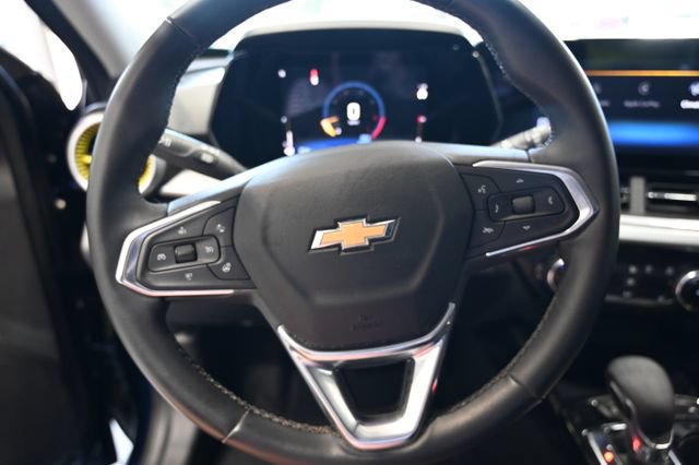 Used 2024 Chevrolet Trax LT w/ Driver Confidence Package FWD image 20