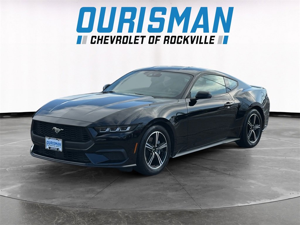 Used 2024 Ford Mustang Premium image 2