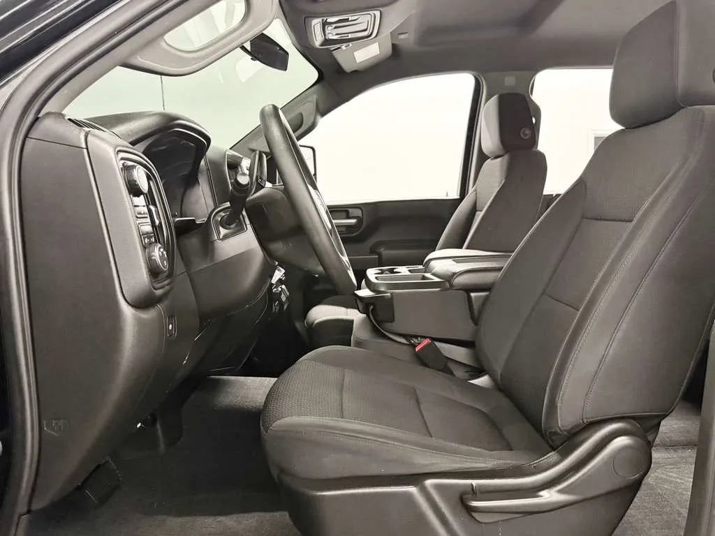 Used 2020 Chevrolet Silverado 2500 Custom w/ Custom Convenience Package AWD/4WD image 10