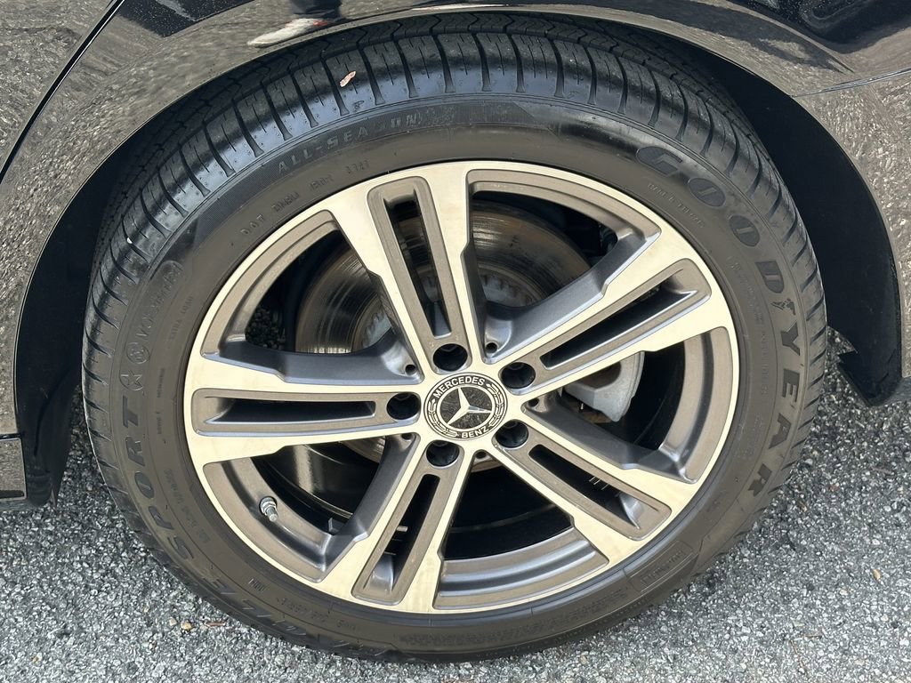 Certified 2022 Mercedes-Benz E 350 4MATIC Sedan image 23