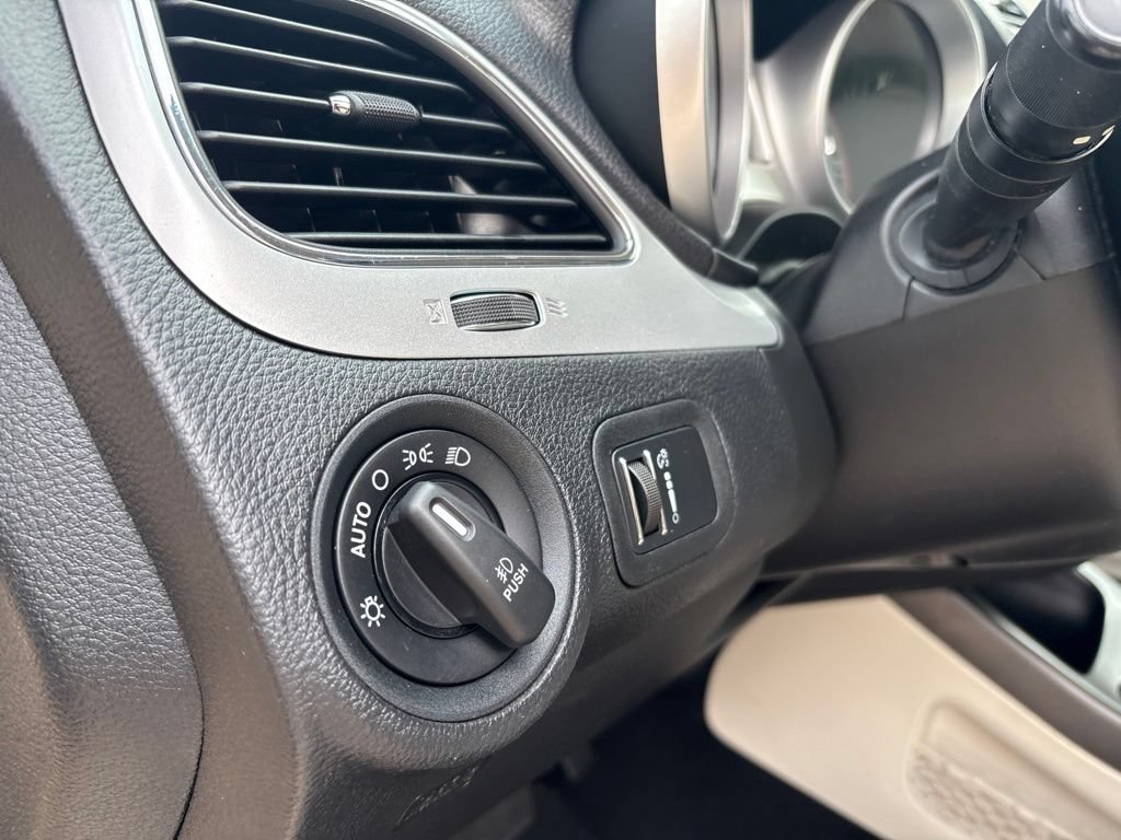 Used 2014 Dodge Journey Limited w/ Flexible Seating Group FWD image 17