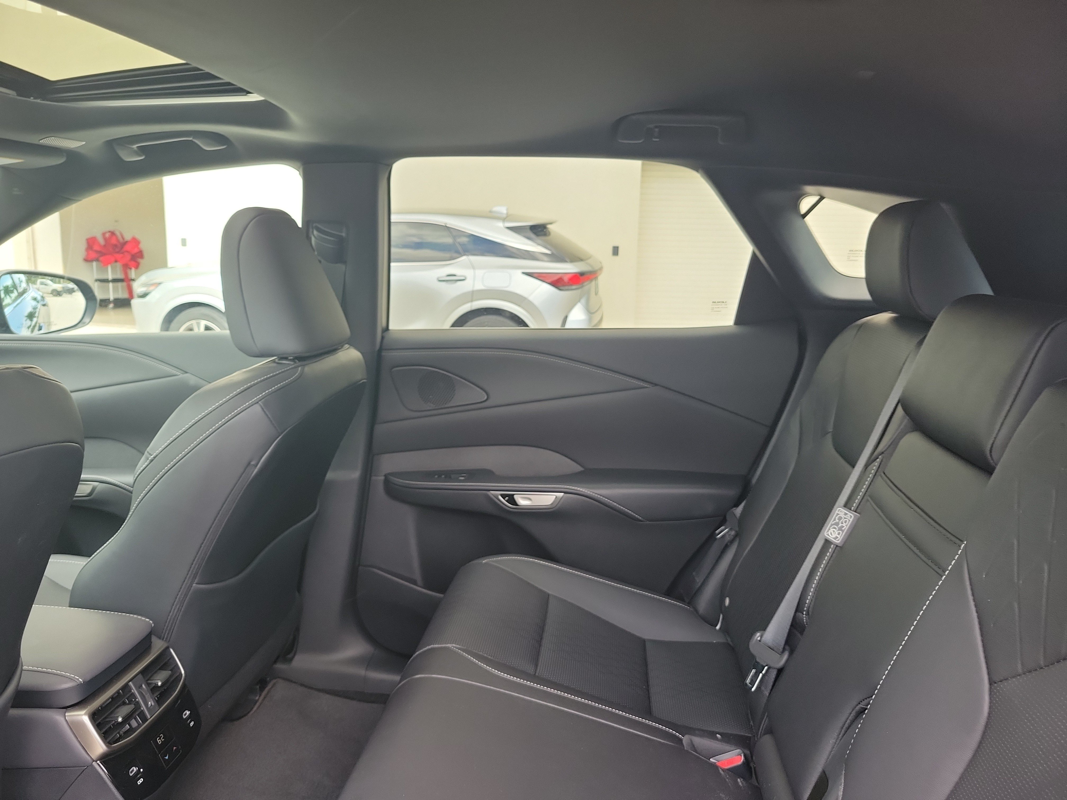 Used 2024 Lexus RX 350 Premium Plus w/ Convenience Package FWD image 15