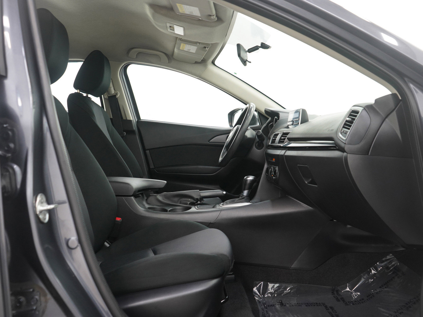 Used 2015 MAZDA MAZDA3 i SV image 11