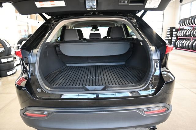 Used 2022 Toyota Venza LE AWD/4WD image 29
