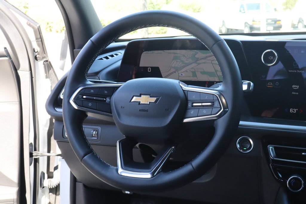 Used 2025 Chevrolet Traverse LT w/ Sun and Wheel Package FWD image 30