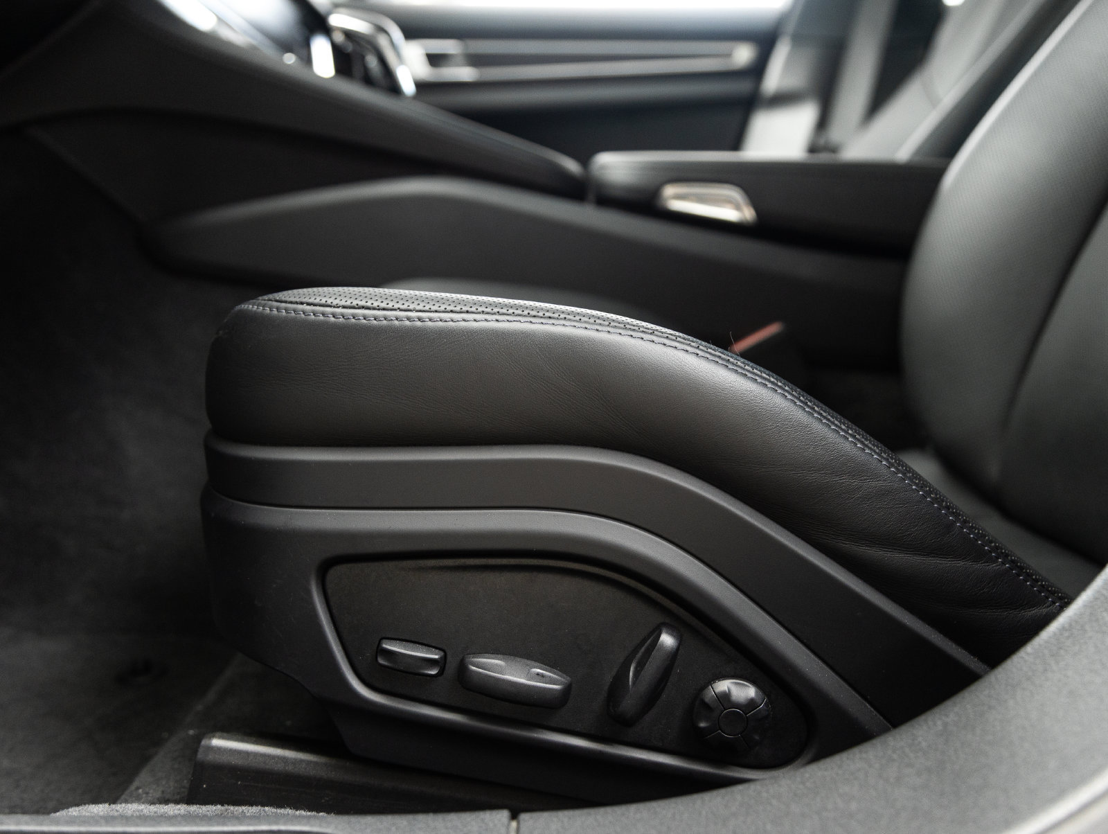 Certified 2023 Porsche Panamera Platinum Edition w/ Assistance Package RWD image 22
