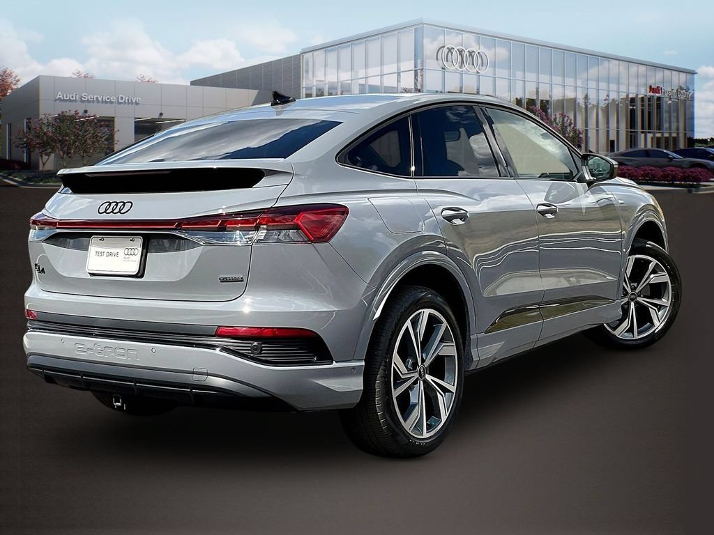 Used 2024 Audi Q4 e-tron Premium Plus w/ Premium Plus AWD/4WD image 7