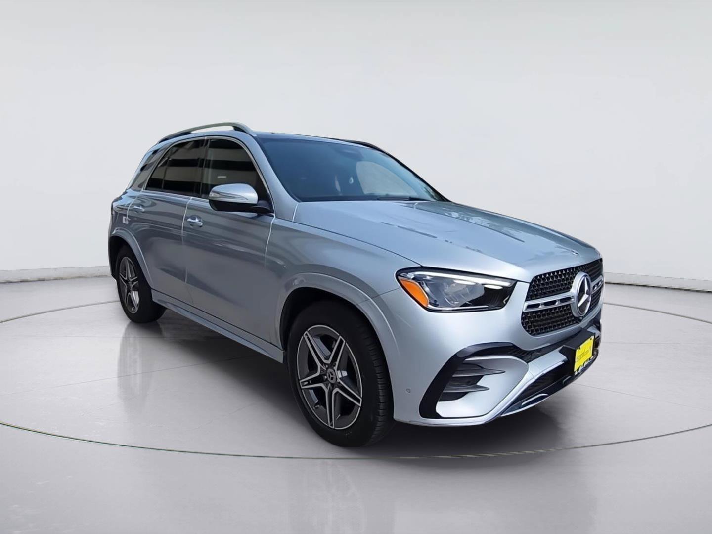 Used 2024 Mercedes-Benz GLE 350 4MATIC image 2