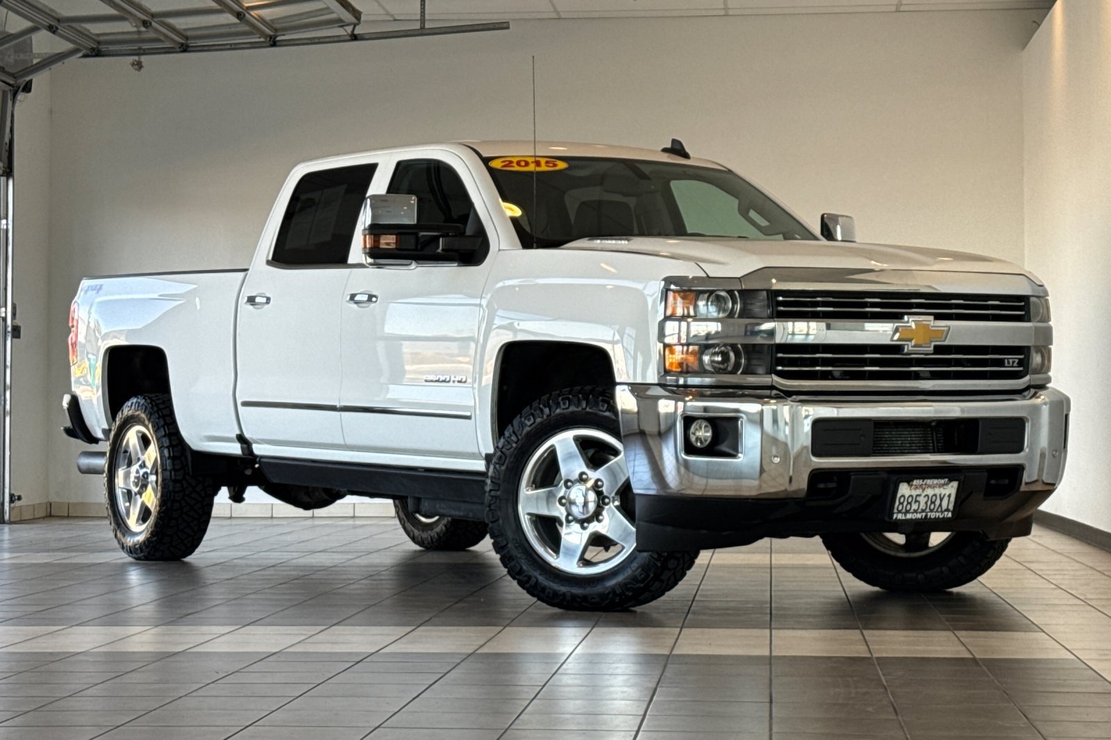 Used 2015 Chevrolet Silverado 2500 LTZ w/ Duramax Plus Package AWD/4WD image 2