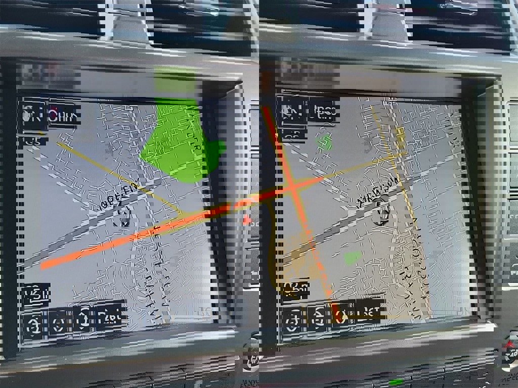 Used 2020 Lexus GX 460 Premium w/ Premium Package image 19