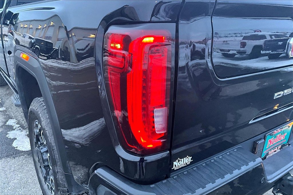 Used 2021 GMC Sierra 3500 Denali w/ Denali Ultimate Package image 31