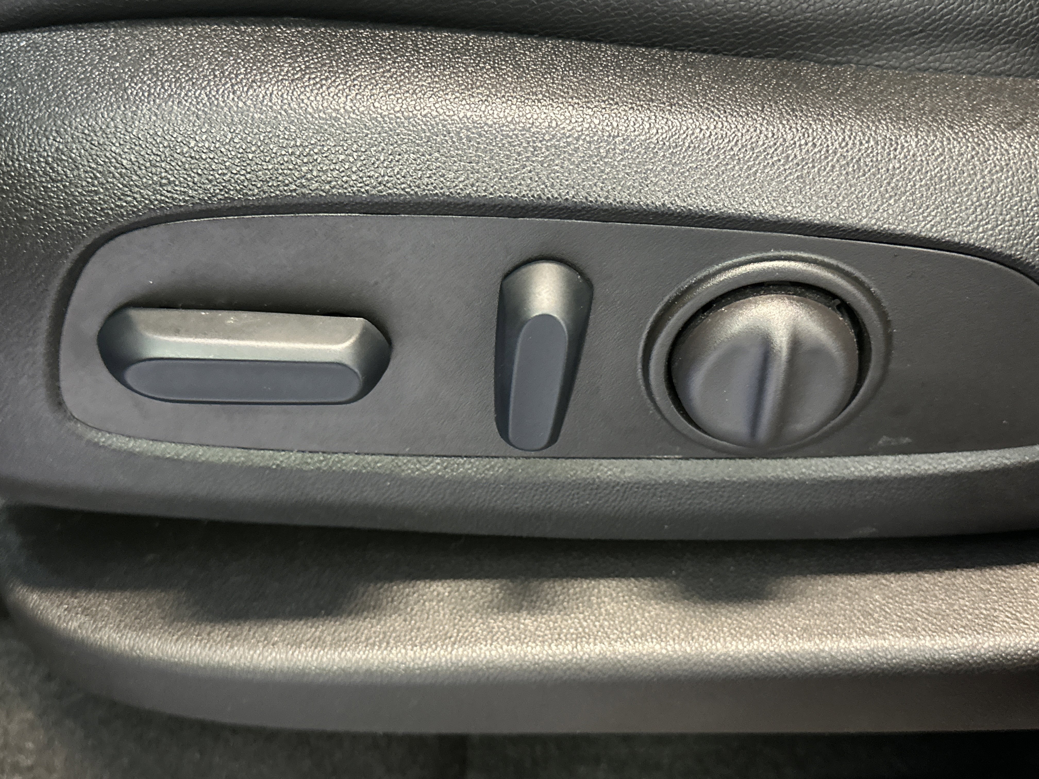 Used 2023 Chevrolet Equinox RS image 22