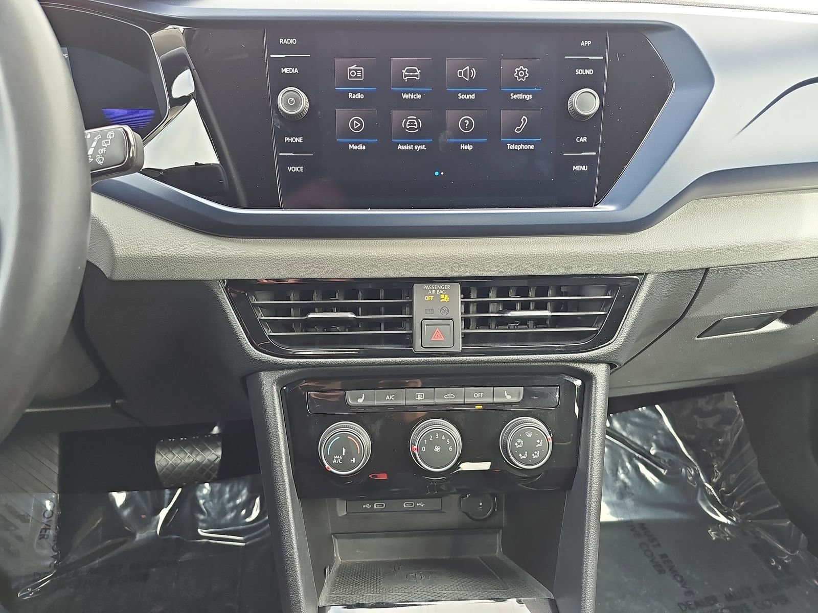 Used 2023 Volkswagen Taos SE FWD image 19