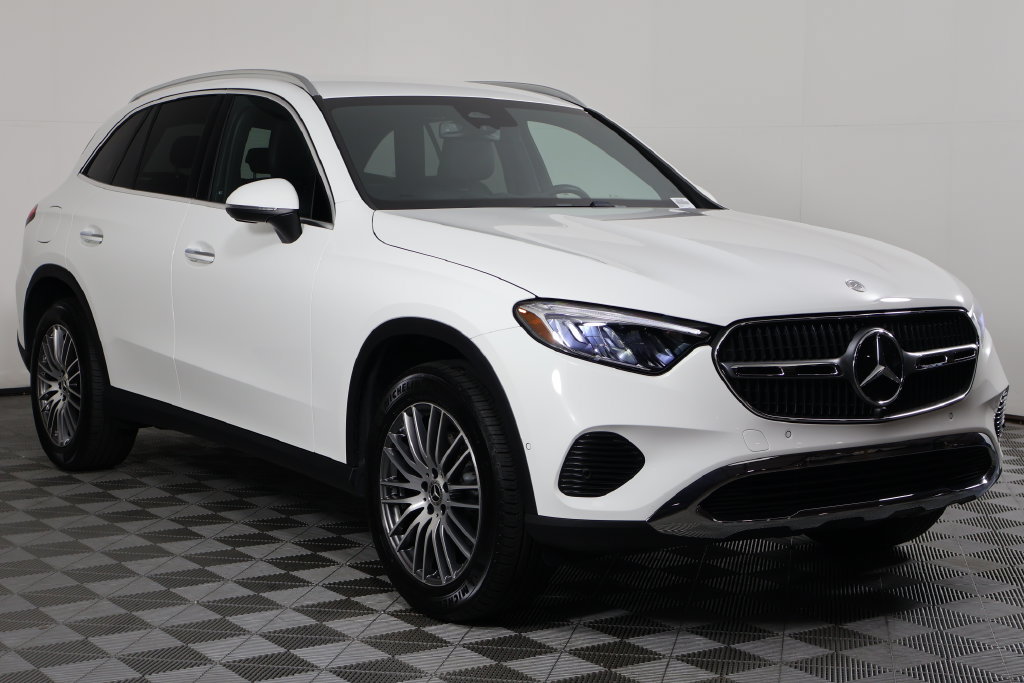 Certified 2026 Mercedes-Benz GLC 300 image 3