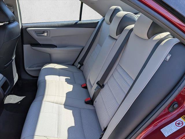 Used 2016 Toyota Camry SE FWD image 17