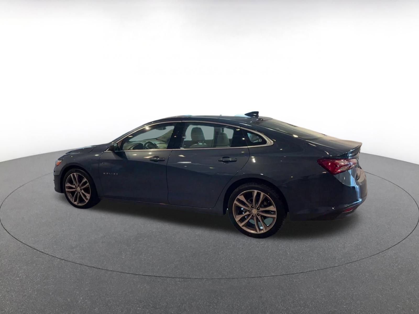 Used 2024 Chevrolet Malibu LT image 10