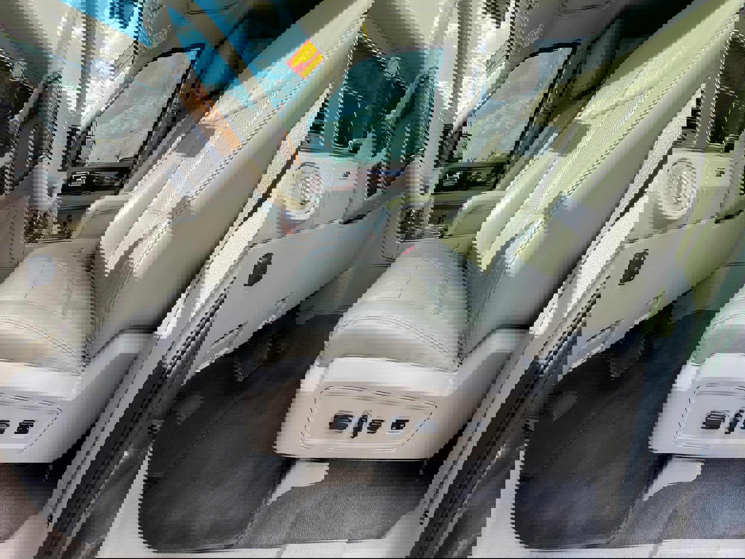 Used 2014 Lincoln Navigator 2WD image 13