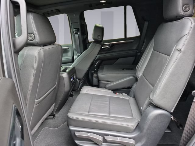 Used 2025 Chevrolet Tahoe Z71 w/ Comfort Package AWD/4WD image 16
