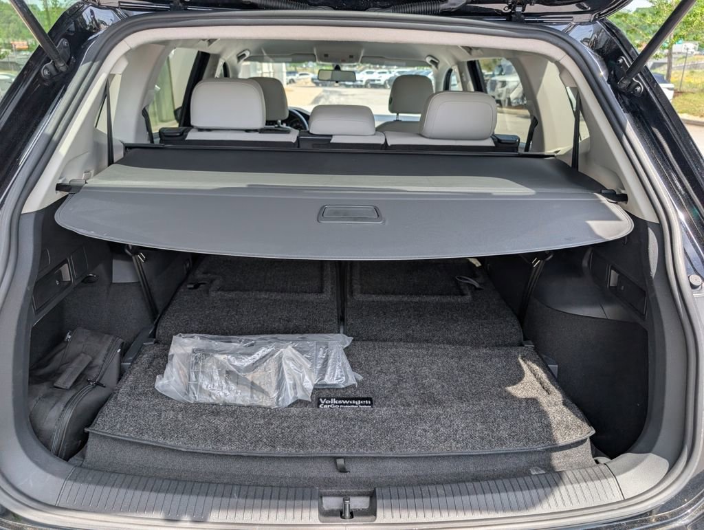 Used 2021 Volkswagen Tiguan SE FWD image 22