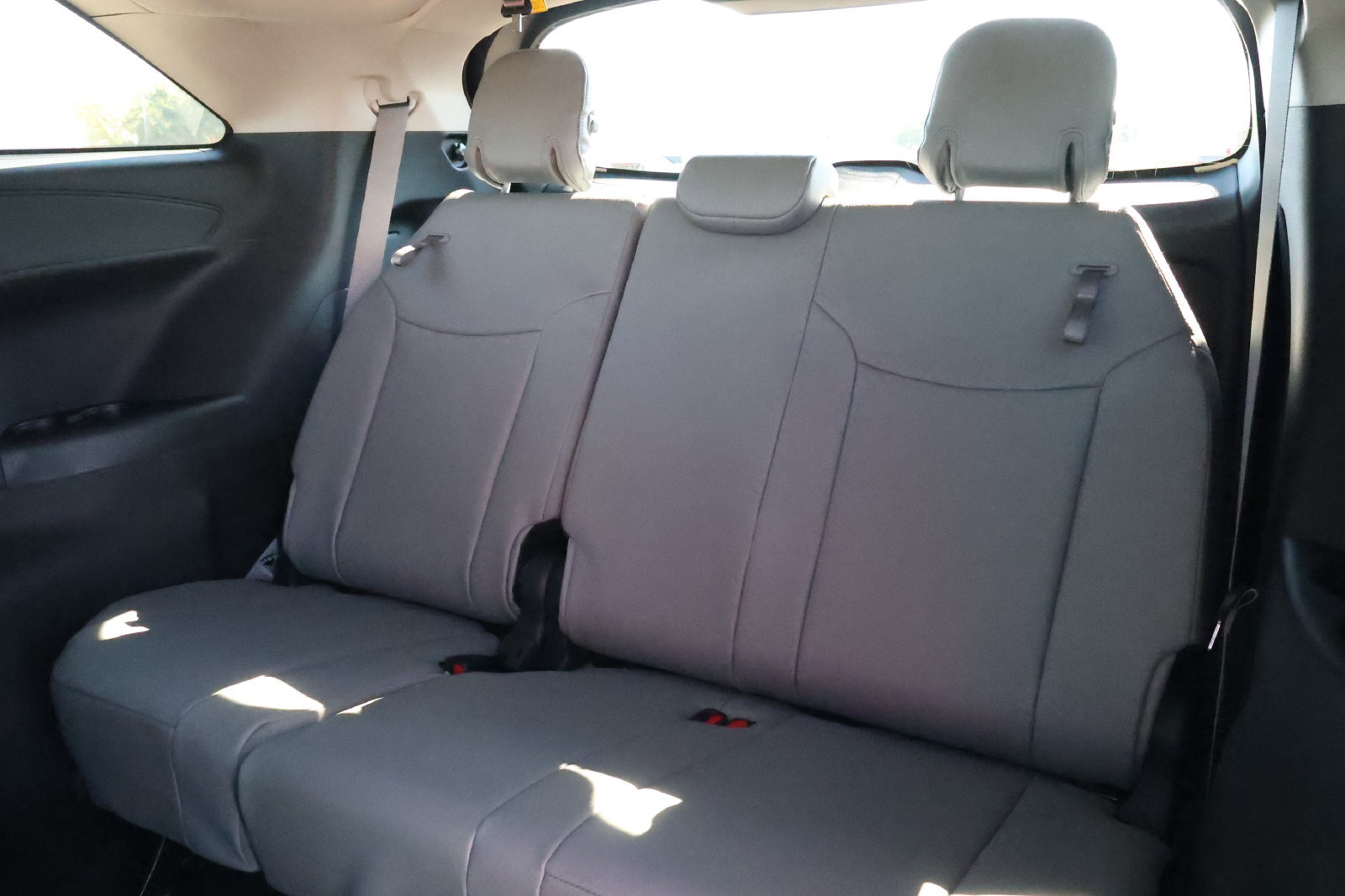New 2026 Toyota Sienna XLE FWD image 30