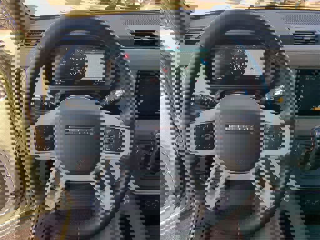 Used 2022 Land Rover Defender 110 SE image 21