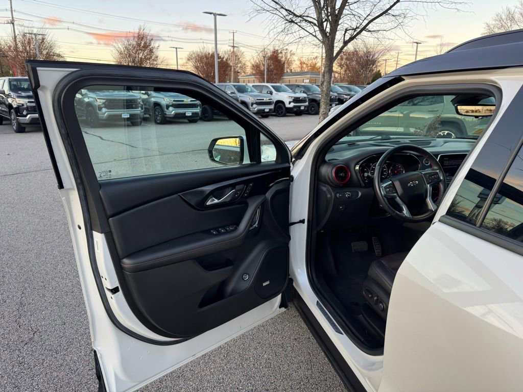 Used 2022 Chevrolet Blazer RS w/ Enhanced Convenience Package image 10