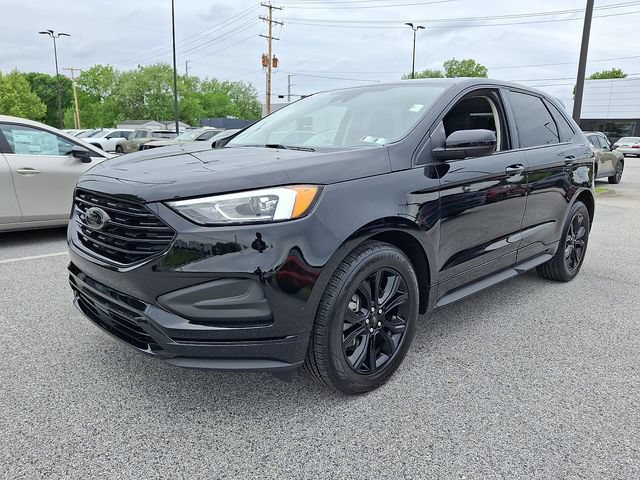 Used 2022 Ford Edge SE w/ Black Appearance Package AWD/4WD image 4