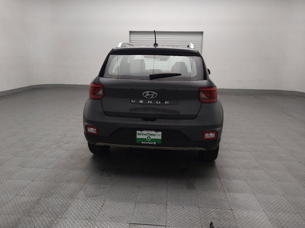 Used 2025 Hyundai Venue SEL image 7