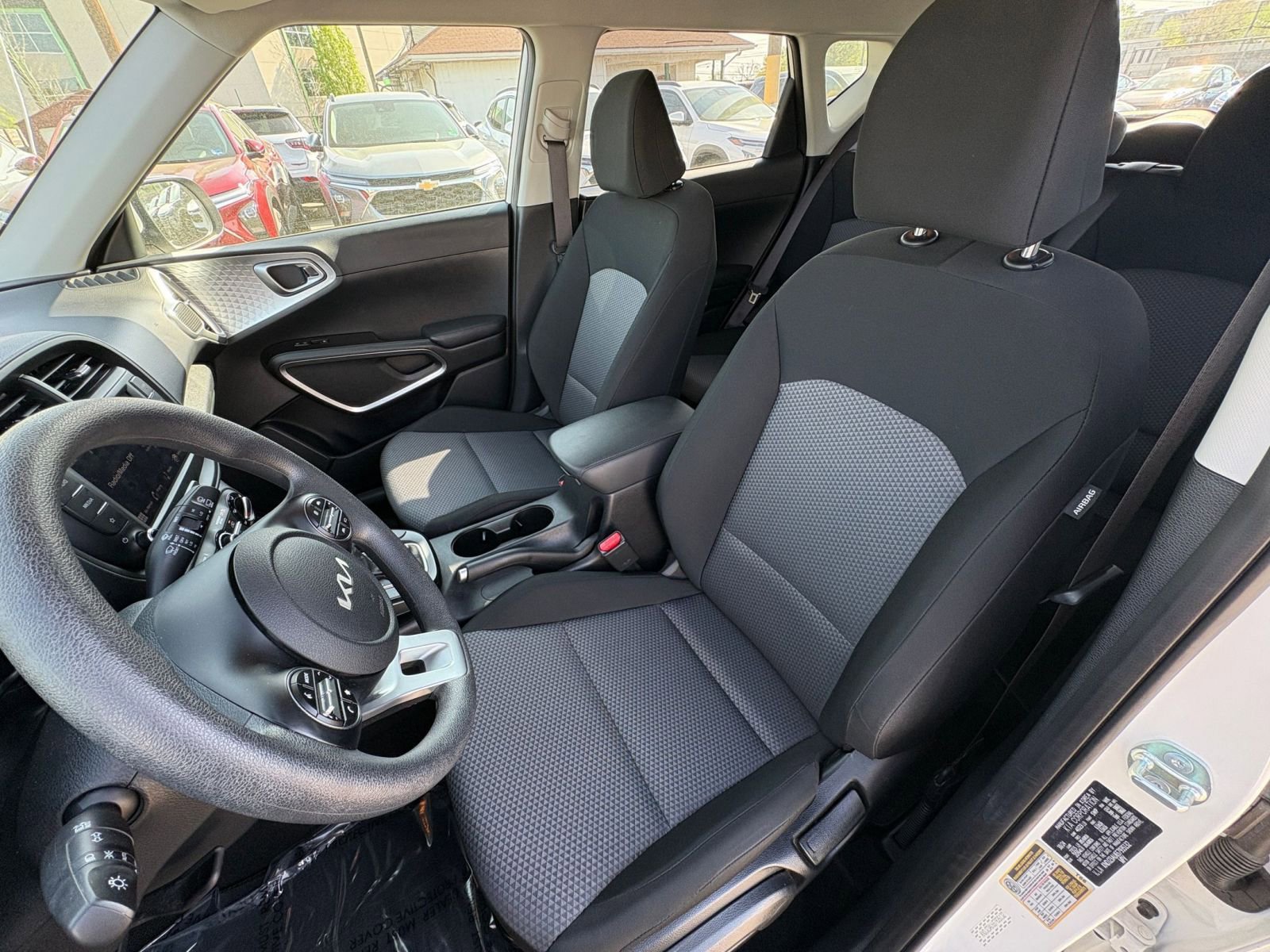 Used 2025 Kia Soul LX w/ LX Technology Package image 34