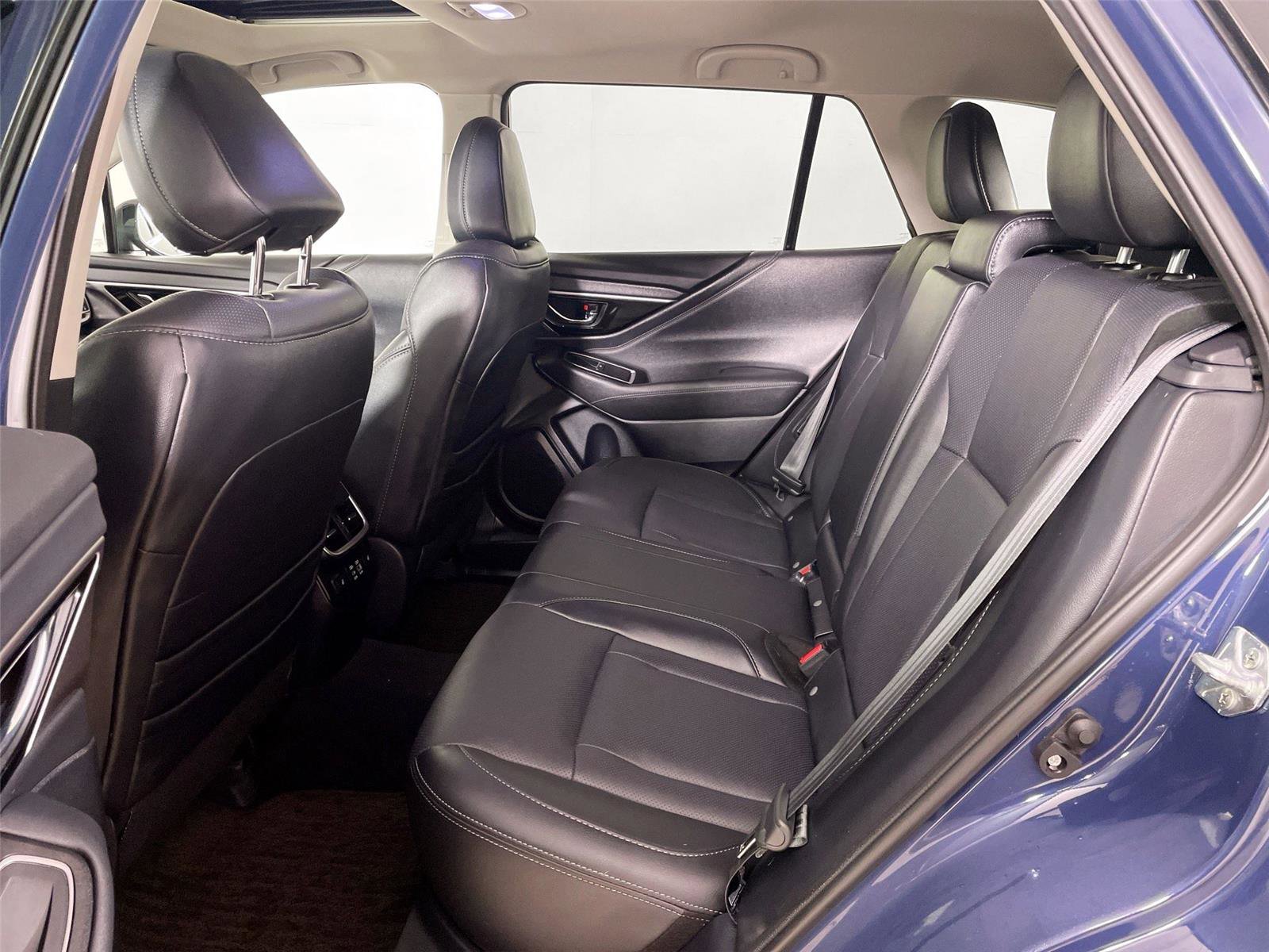 Used 2024 Subaru Outback Limited image 11