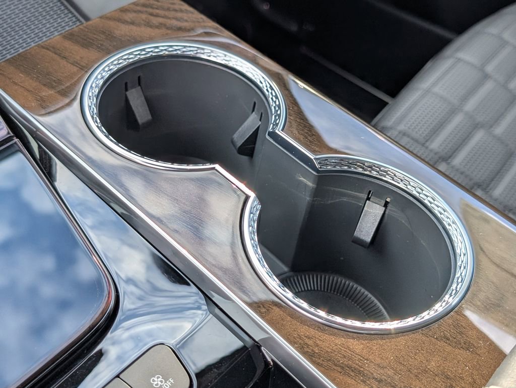 Certified 2026 Cadillac Escalade ESV Platinum Sport AWD/4WD image 32