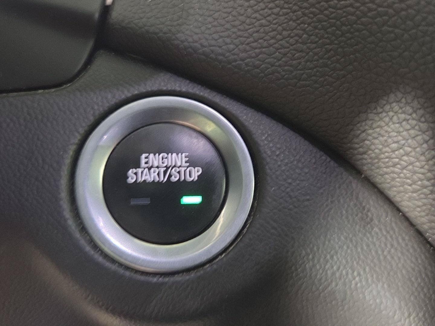Used 2020 Chevrolet Equinox LT AWD/4WD image 19