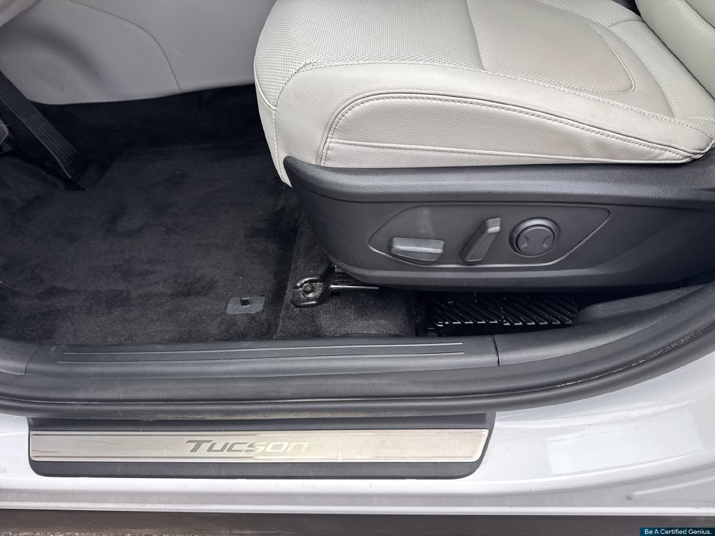 Certified 2026 Hyundai Tucson Limited AWD/4WD image 38