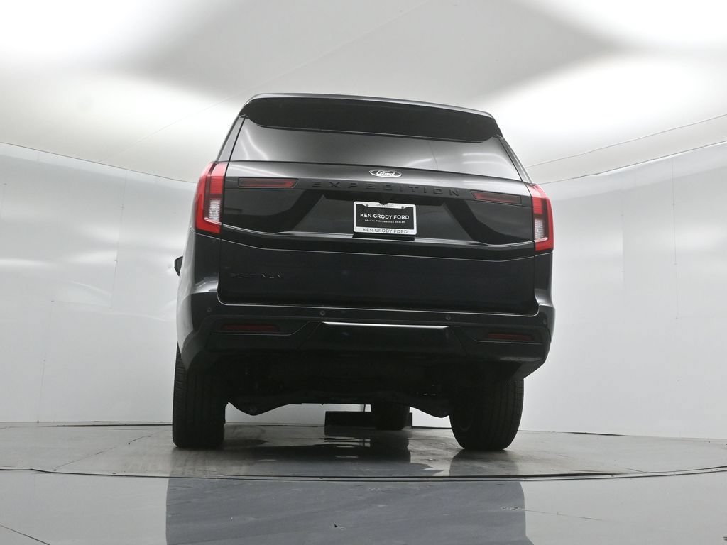 New 2026 Ford Expedition Platinum w/ Stealth Appearance Package AWD/4WD image 47
