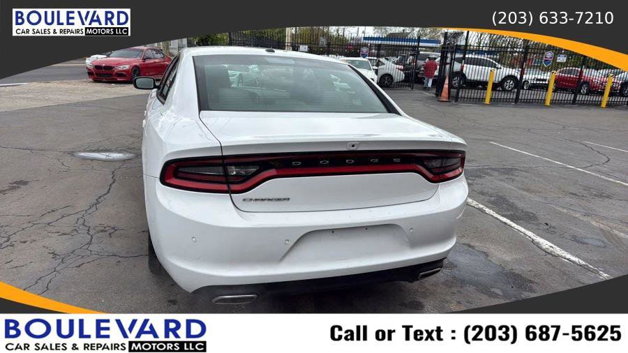 Used 2022 Dodge Charger SXT w/ Leather Interior Group RWD image 6