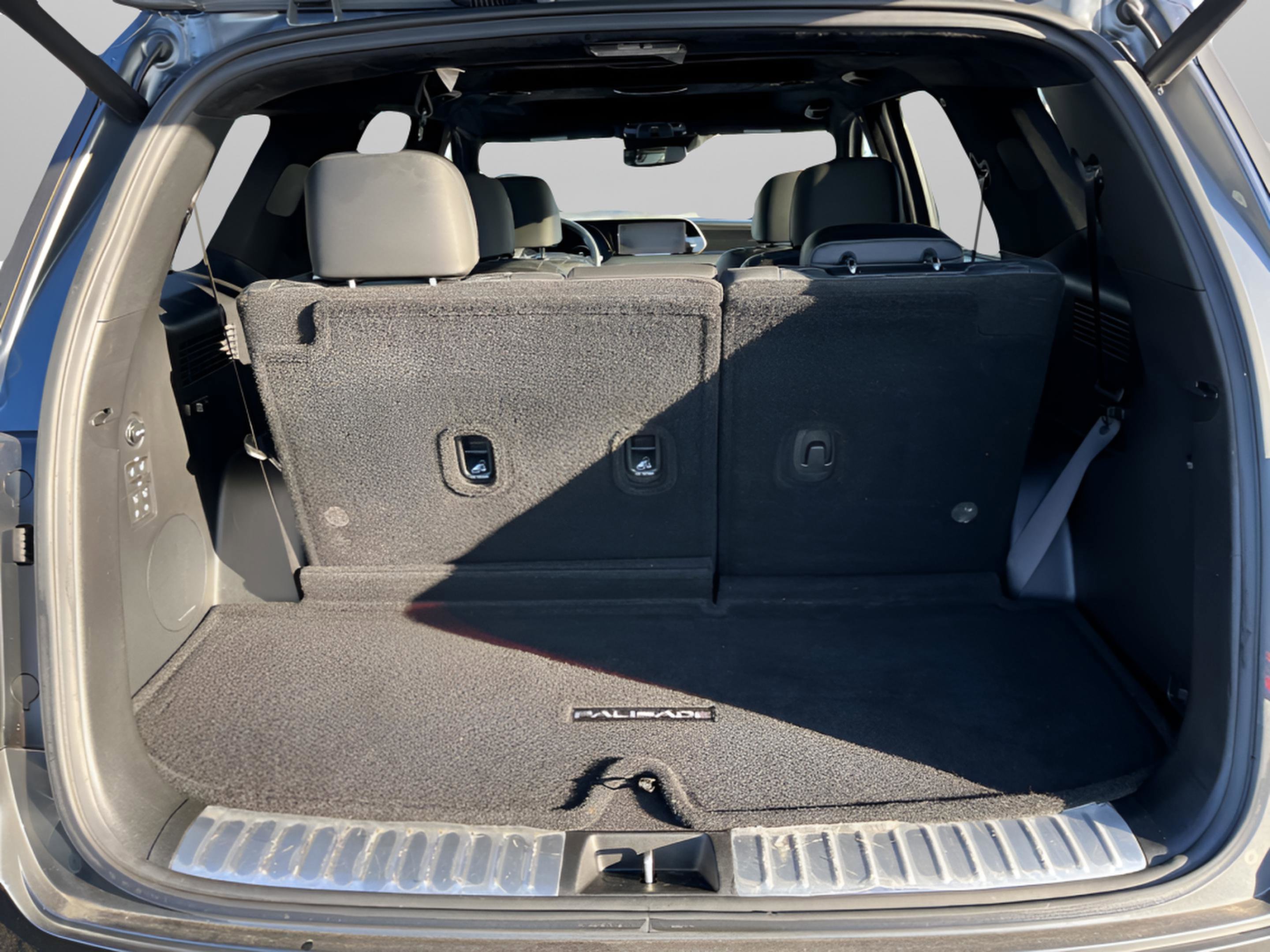 Used 2022 Hyundai Palisade Calligraphy image 11