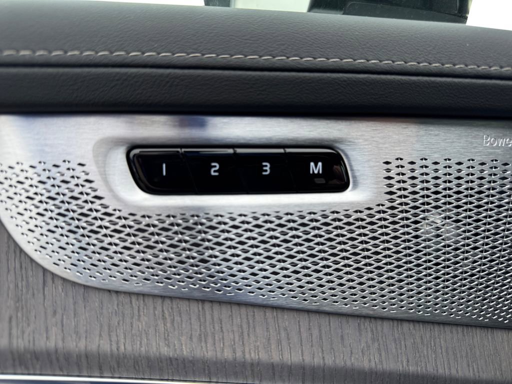New 2026 Volvo XC90 T8 Ultra w/ Protection Package Premier image 11