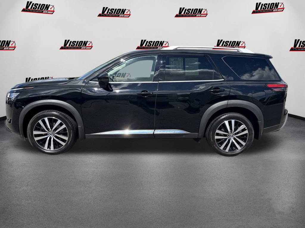 Certified 2024 Nissan Pathfinder Platinum AWD/4WD image 10